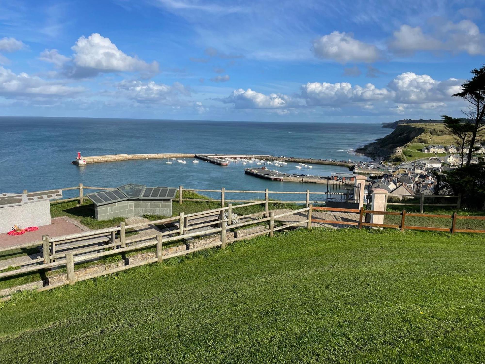 Maison Calme Et Cosy A Port-En-Bessin Pres Du Golf Et De La Mer Ngoại thất bức ảnh